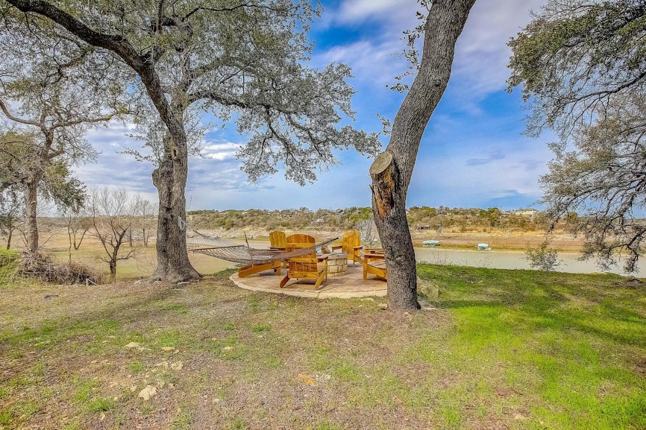 Lakeview Lodge Spicewood Exterior photo