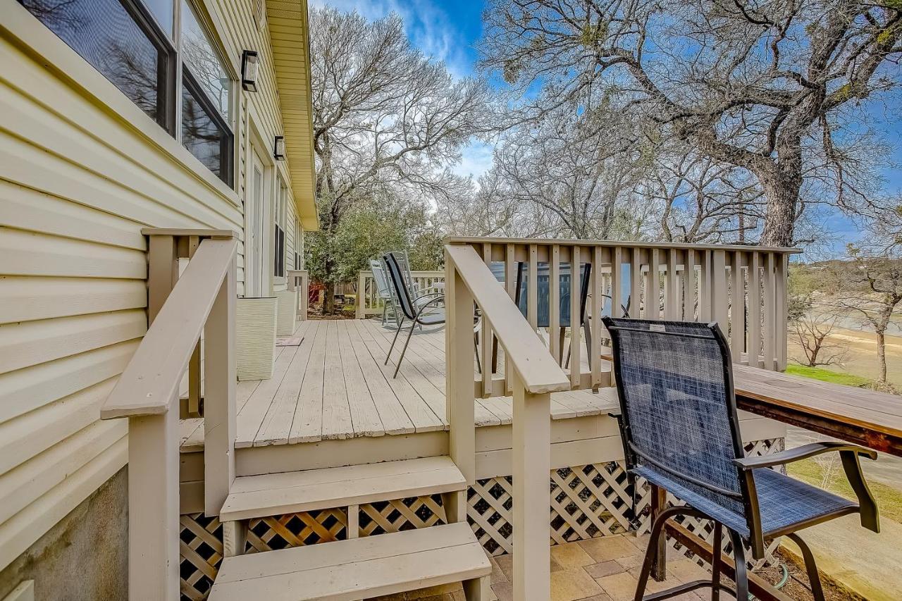 Lakeview Lodge Spicewood Exterior photo